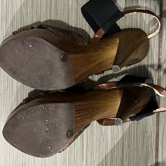 JESSICA SIMPSON Sandal. - Picture 5 of 5